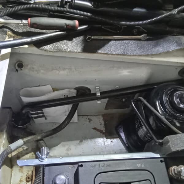 110626 2008 Land Rover Defender 110 Wheel Brace Battery Terminals Aligning Steering Wheel 5
