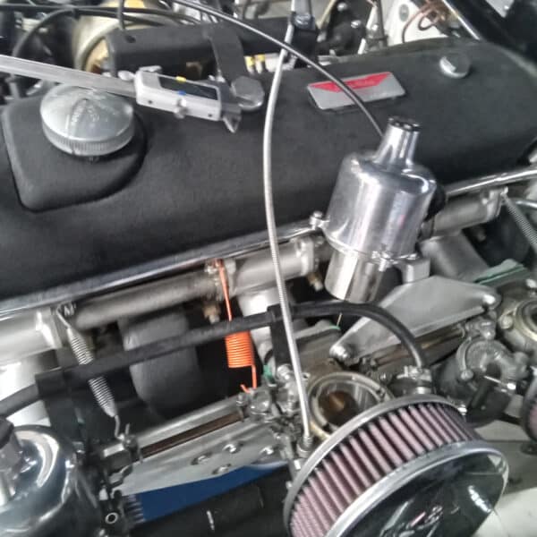 130626 1960 Jensen 541R Carb set up and retorque the cylinder head 3