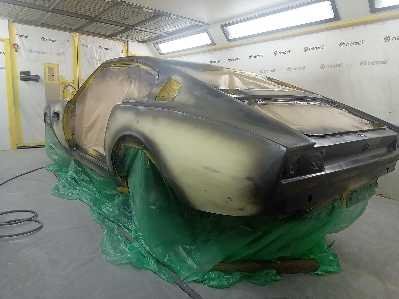 130626 1970 Aston Martin DBS Panel Levelling 16