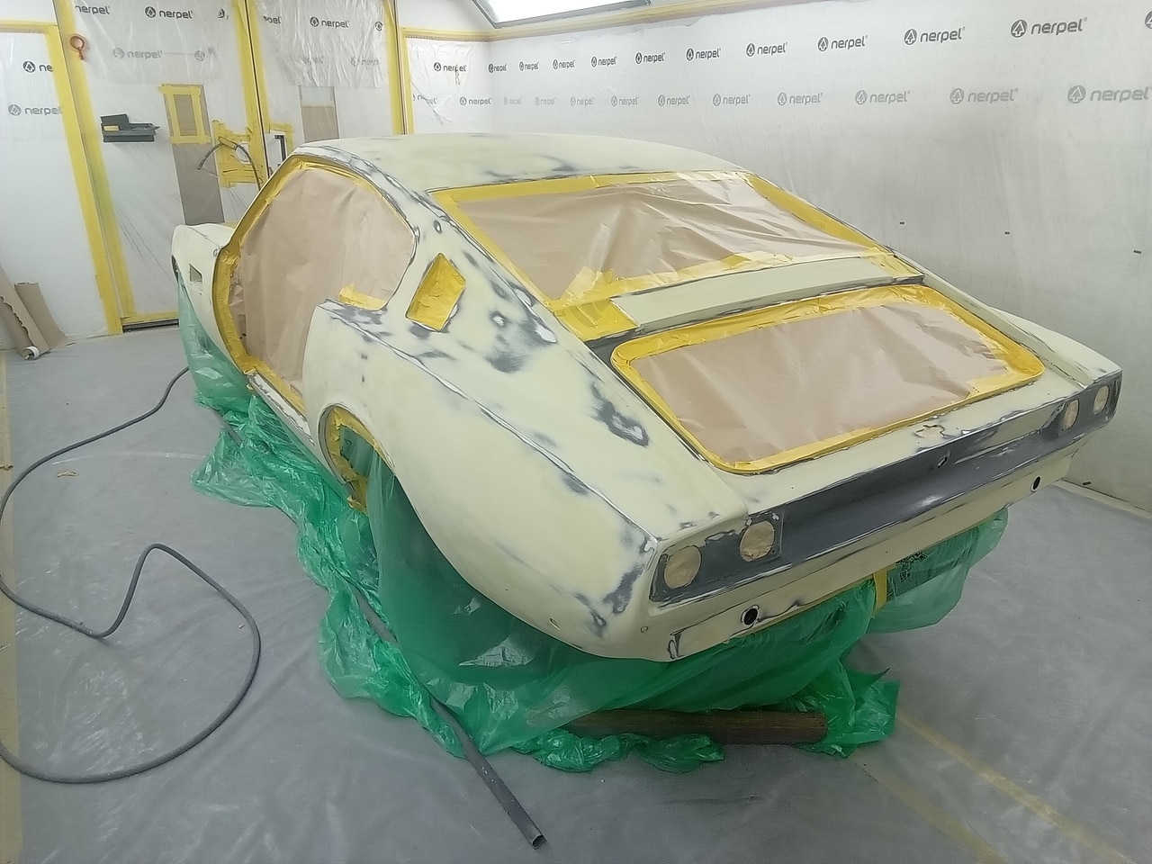130626 1970 Aston Martin DBS Panel Levelling 21