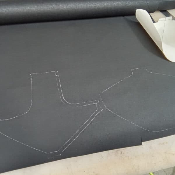 160626 1980 TVR 3000S Centre Console Retrim 16