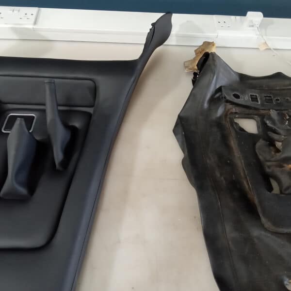160626 1980 TVR 3000S Centre Console Retrim 37