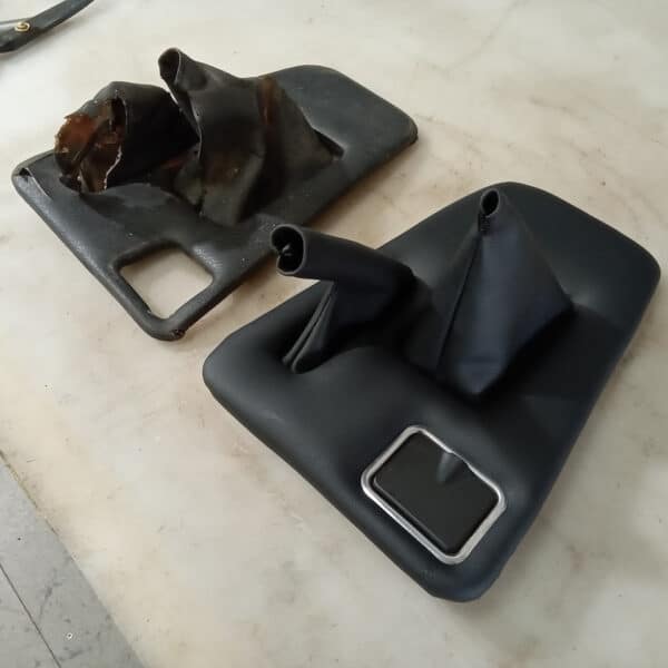160626 1980 TVR 3000S Centre Console Retrim 6