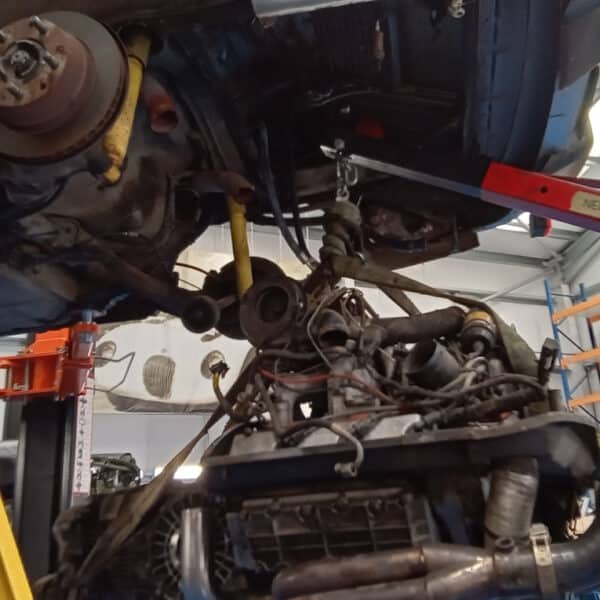 160626 1981 Porsche 911 Engine and Gearbox Removal 3