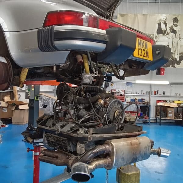 160626 1981 Porsche 911 Engine and Gearbox Removal 6