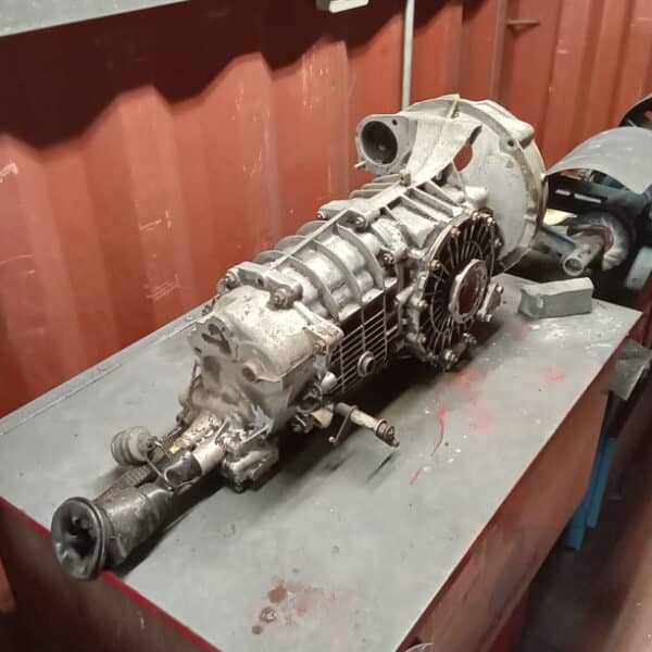 160626 1981 Porsche 911 Gearbox Removed and Cleaned 2