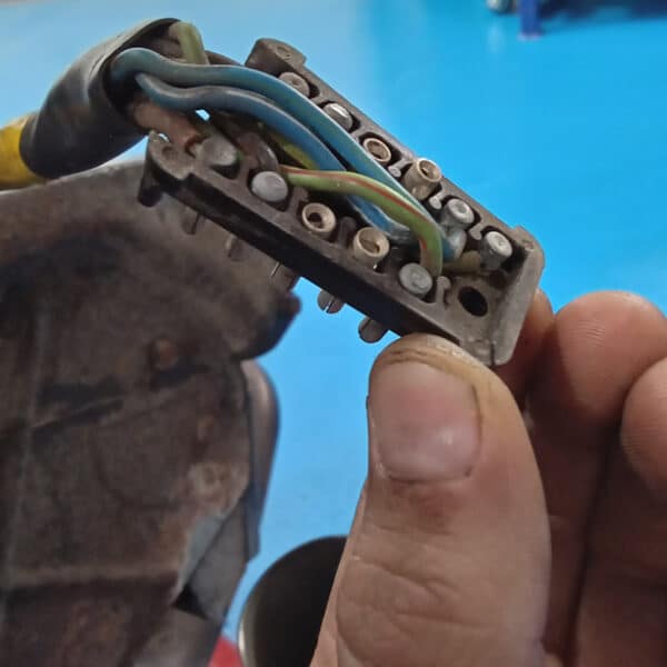 170626 1981 Porsche 911 Broken Loom Plug 2