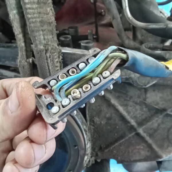 170626 1981 Porsche 911 Broken Loom Plug