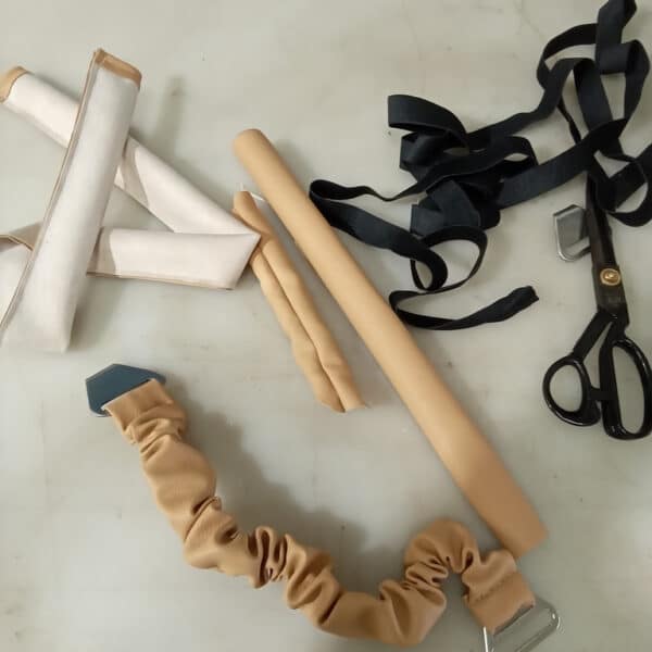 170626 1982 Range Rover In Vogue Straps for tea set and cooler 6