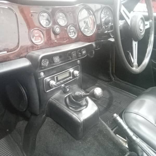 180626 1973 Triumph TR6 Radio Thermostat Speedo Cable and Heater Control 2