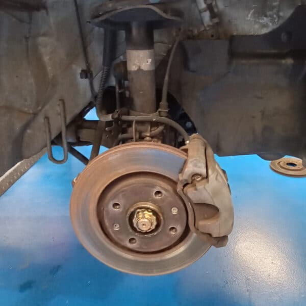 190626 2000 Peugeot 306 Pads Discs and Calipers before paint 2