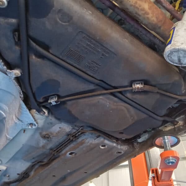 190626 2000 Peugeot 306 Subframe Fuel Tank and Spare Wheel Carrier Painted 2