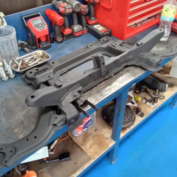 190626 2000 Peugeot 306 Subframe Fuel Tank and Spare Wheel Carrier Painted 3