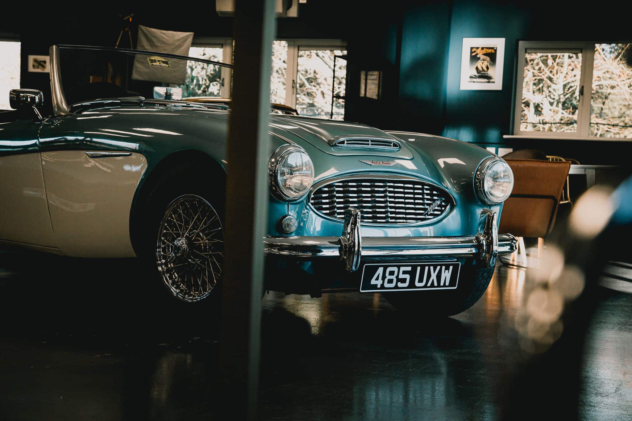 1960 Austin Healey 3000 in the Classic Lounge 1 scaled