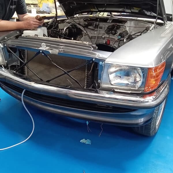 230626 1987 Mercedes 500SL Bumper Alignment and Boot Catch 6