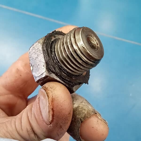 240626 1959 Jensen 541R Oil Drain New Speedo Oil Filter Housing Removed 8