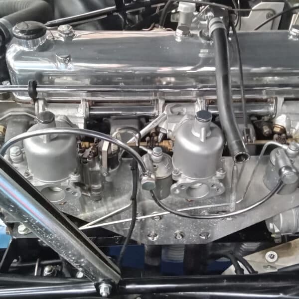 240626 1959 Jensen 541R Oil Fill and Leak 2