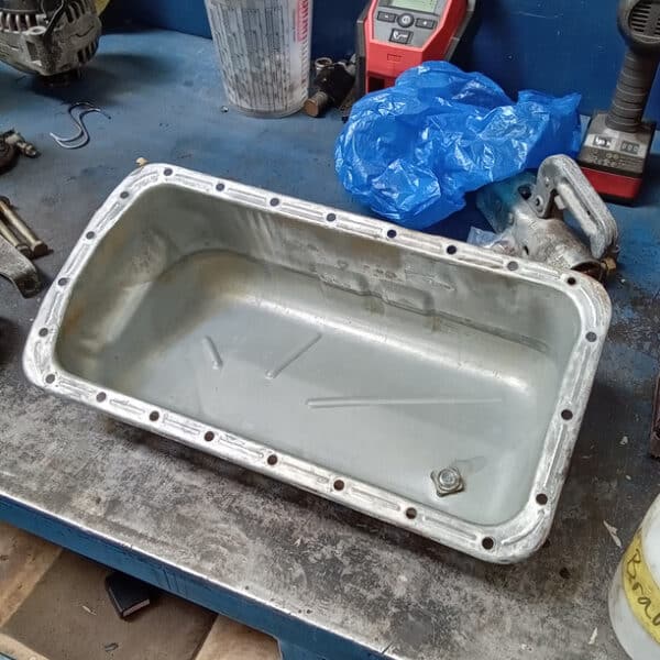 240626 2000 Peugeot 306 Sump Cleaned