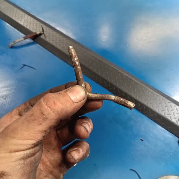 240626 2014 Range Rover Sport Seized Brake Pad Retaining Pin