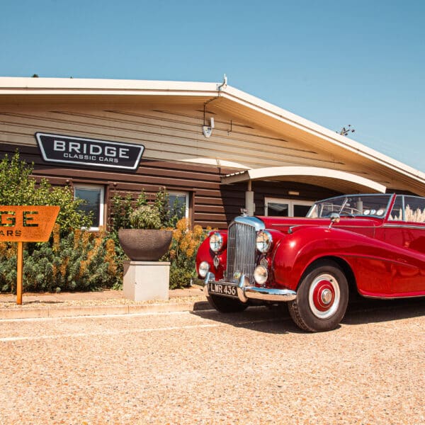 250626 1952 Bentley MkVI Drophead Coupe Arrival 1