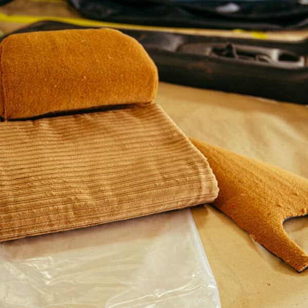 290526 1982 Range Rover In Vogue Fabric Match 9
