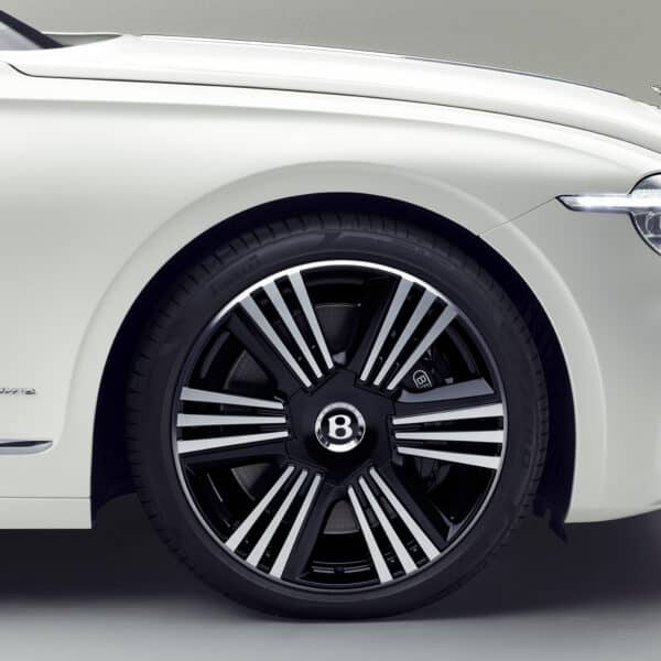 New Flying Spur 23