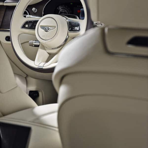 New Flying Spur 25 1