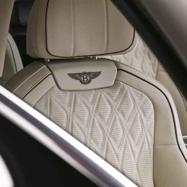 New Flying Spur 27 1