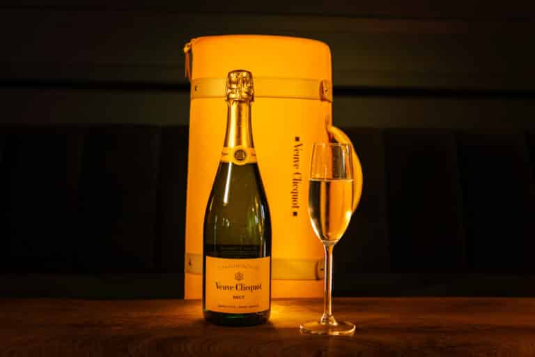 Veuve Cliquot Champagne 7