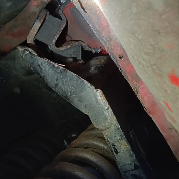 010626 1966 Jaguar E Type Subframe Botls 2