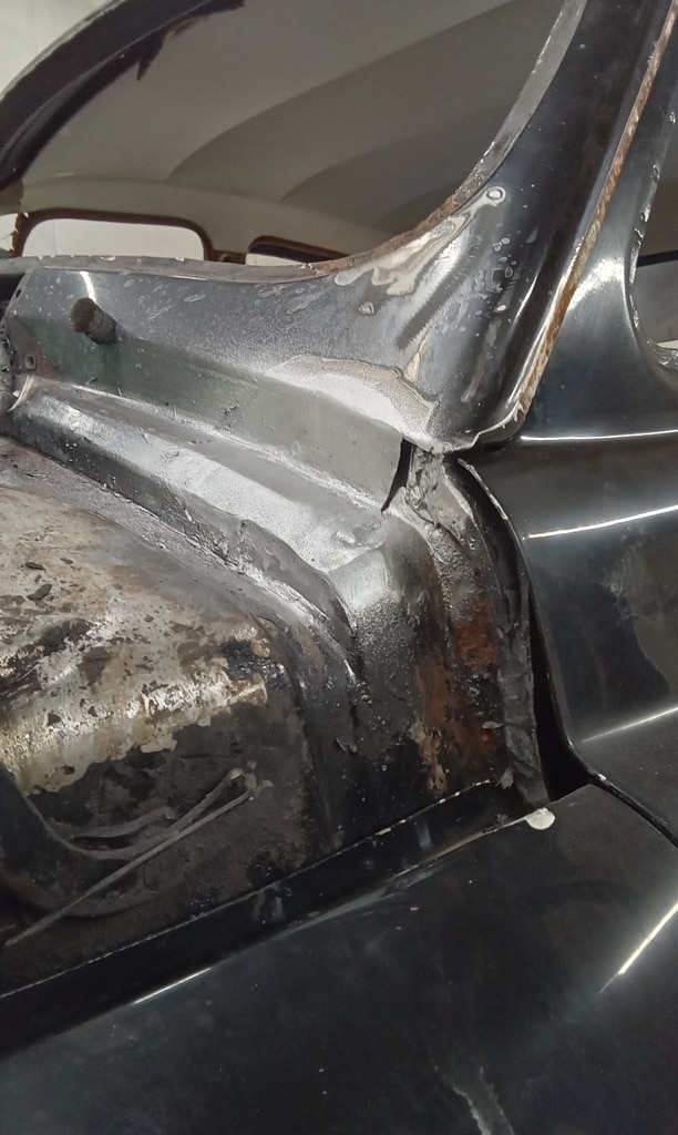 020726 1958 Rover 90 Bulkhead Gaps