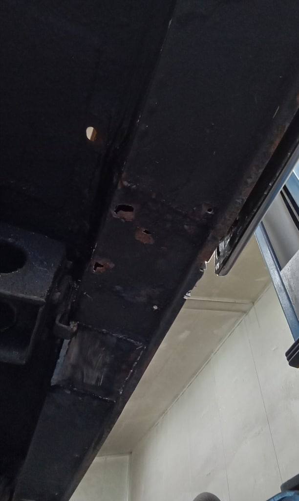 020726 1958 Rover 90 Chassis Holes