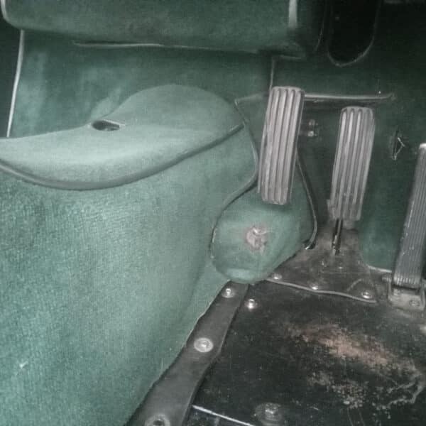 030726 1939 Jaguar SS100 Interior Back Together