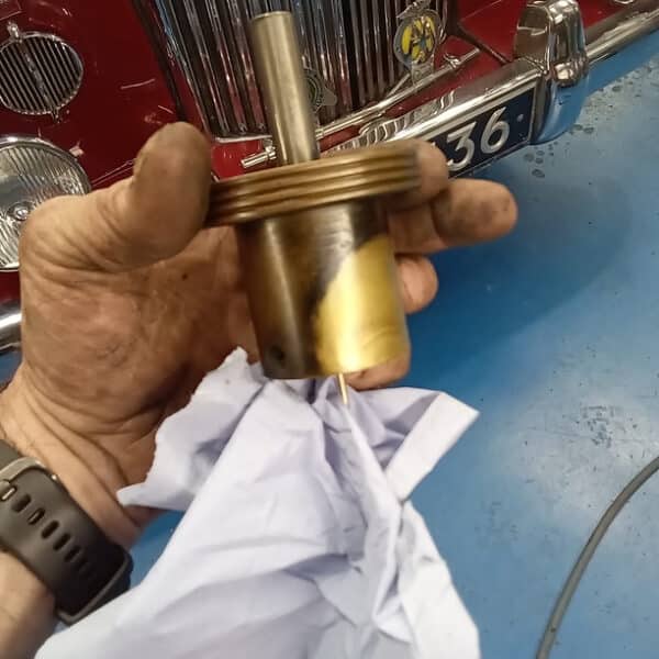 030726 1952 Bentley MkVI Drophead Prep for Start 13