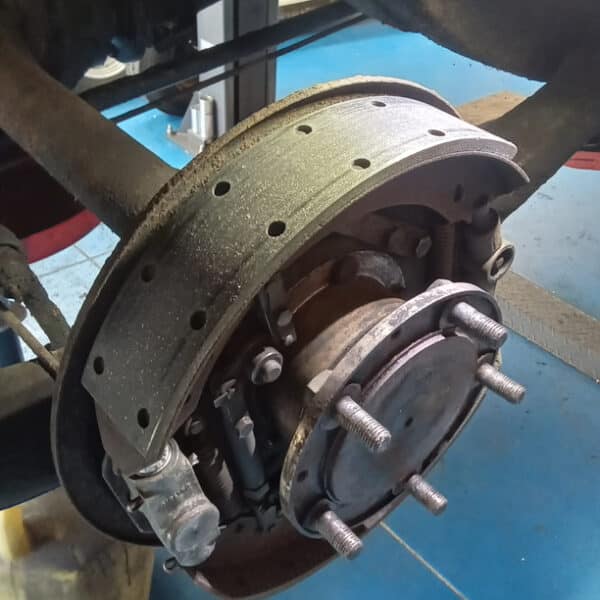 030726 1952 Bentley MkVI Drophead Rear Brakes 4