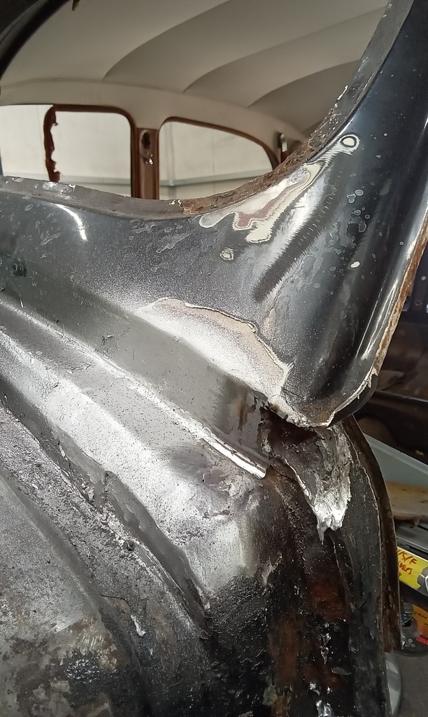 030726 1958 Rover 90 Bulkhead Prepped