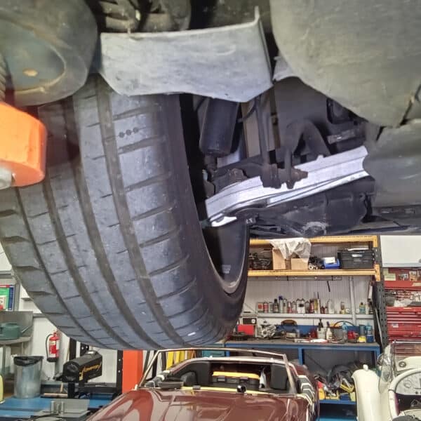 040726 2000 Porsche 911 Cabriolet Inspection 4