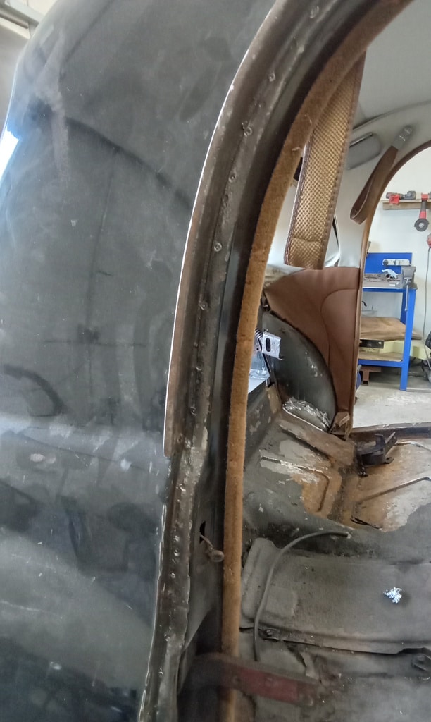 070726 1958 Rover 90 Rubber Channels Drilled Out 4