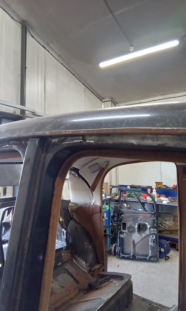 070726 1958 Rover 90 Rubber Channels Drilled Out 6