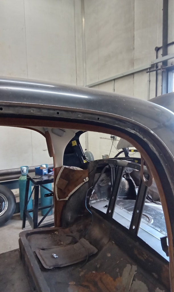 070726 1958 Rover 90 Rubber Channels Drilled Out 9