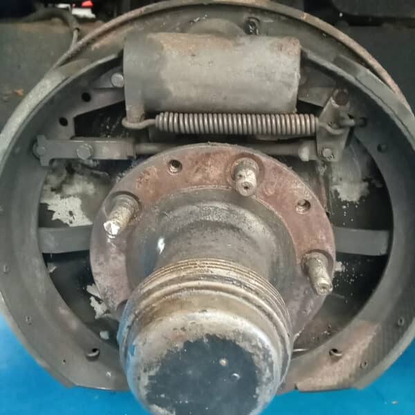 080726 1952 Bentley MkVI Drophead Front Brakes and Hood Removed 11