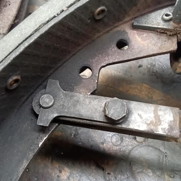080726 1952 Bentley MkVI Drophead Front Brakes and Hood Removed 15