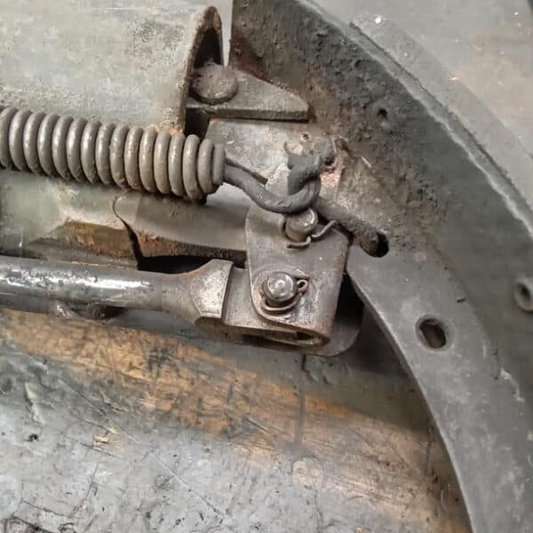080726 1952 Bentley MkVI Drophead Front Brakes and Hood Removed 16