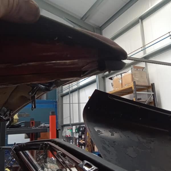 080726 1952 Bentley MkVI Drophead Front Brakes and Hood Removed 22