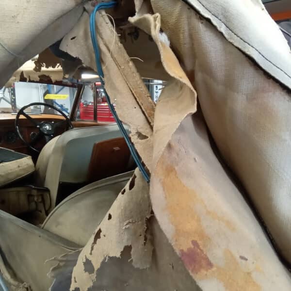 080726 1952 Bentley MkVI Drophead Hood and Headliner Strip Down 11