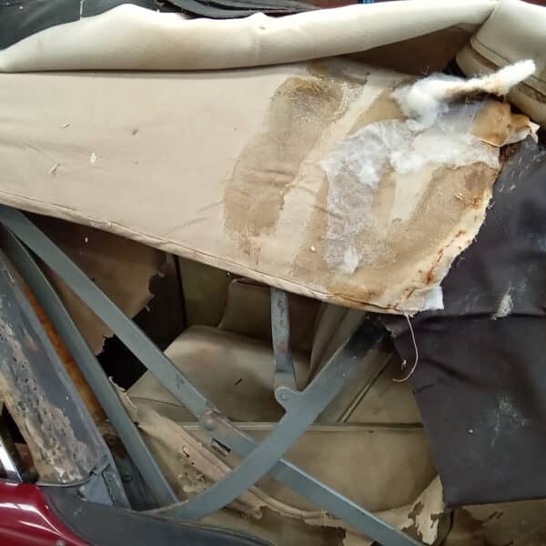 080726 1952 Bentley MkVI Drophead Hood and Headliner Strip Down 13
