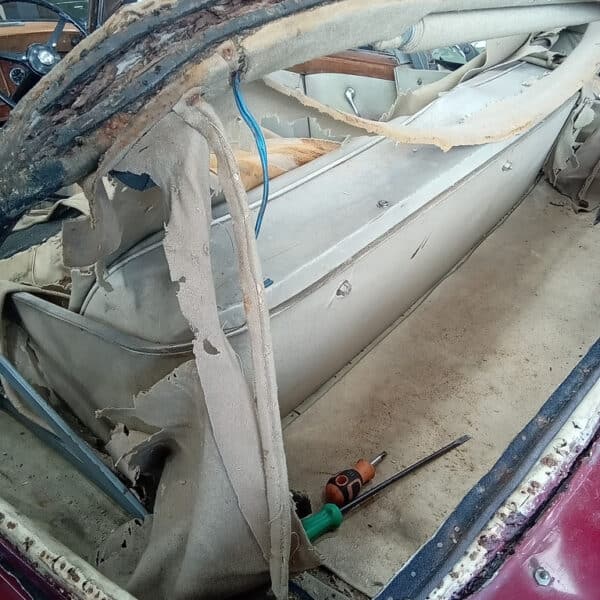 080726 1952 Bentley MkVI Drophead Hood and Headliner Strip Down 2