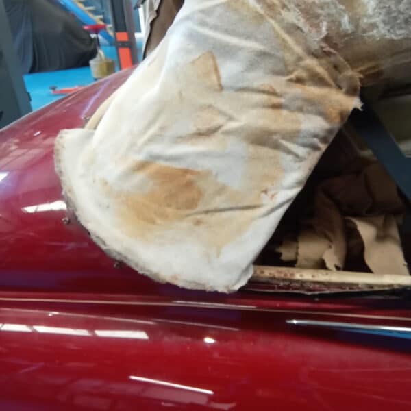 080726 1952 Bentley MkVI Drophead Hood and Headliner Strip Down 23