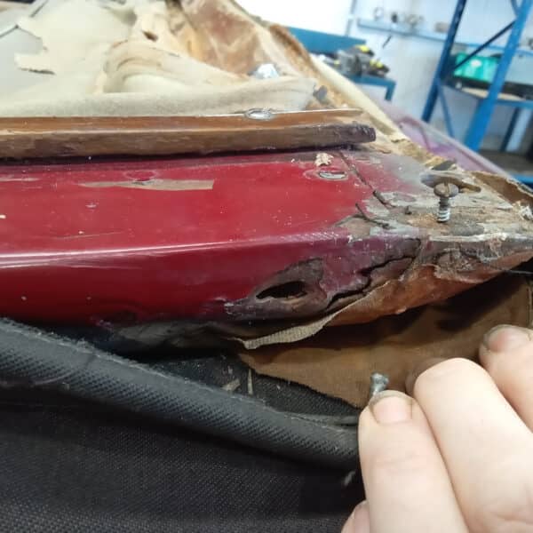 080726 1952 Bentley MkVI Drophead Hood and Headliner Strip Down 29