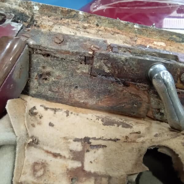 080726 1952 Bentley MkVI Drophead Hood and Headliner Strip Down 32